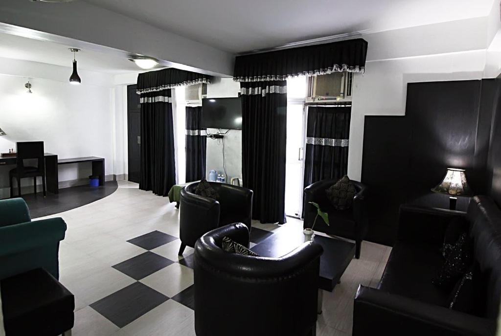 Hotel Aravali Heights Алвар Экстерьер фото
