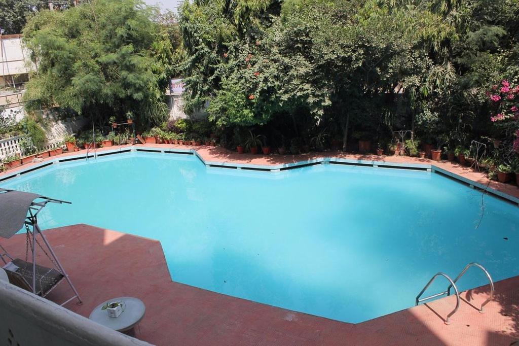 Hotel Aravali Heights Алвар Экстерьер фото