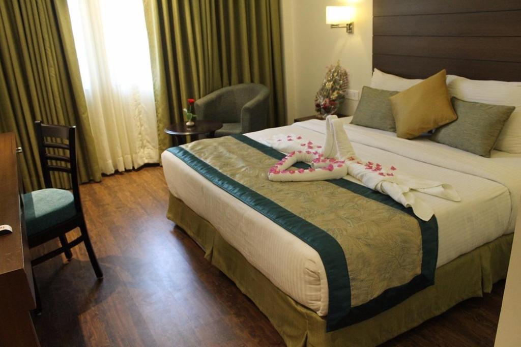 Hotel Aravali Heights Алвар Экстерьер фото